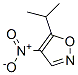 Isoxazole, 5-(1-methylethyl)-4-nitro- (9CI)分子式结构图